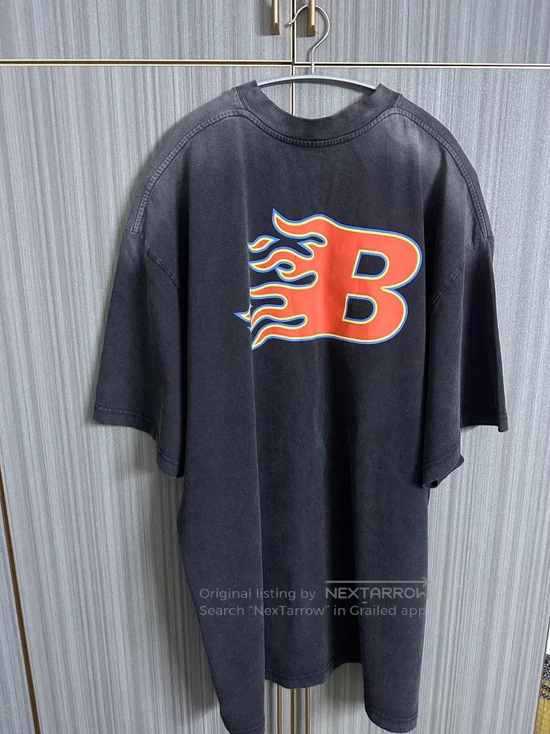 Balenciaga Balenciaga Double B Flame Short Sleeve Size US XS / EU 42 / 0 - 2 Thumbnail