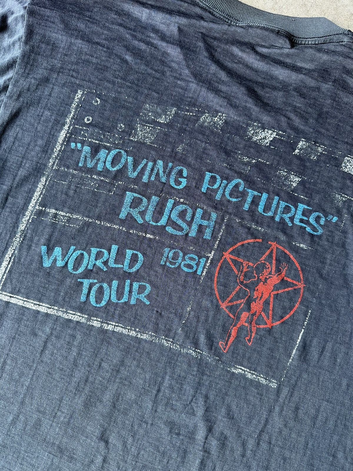 Band Tees *RARE* Vintage 1981 Rush “Moving Pictures” World Tour Tee Size US M / EU 48-50 / 2 - 8 Thumbnail