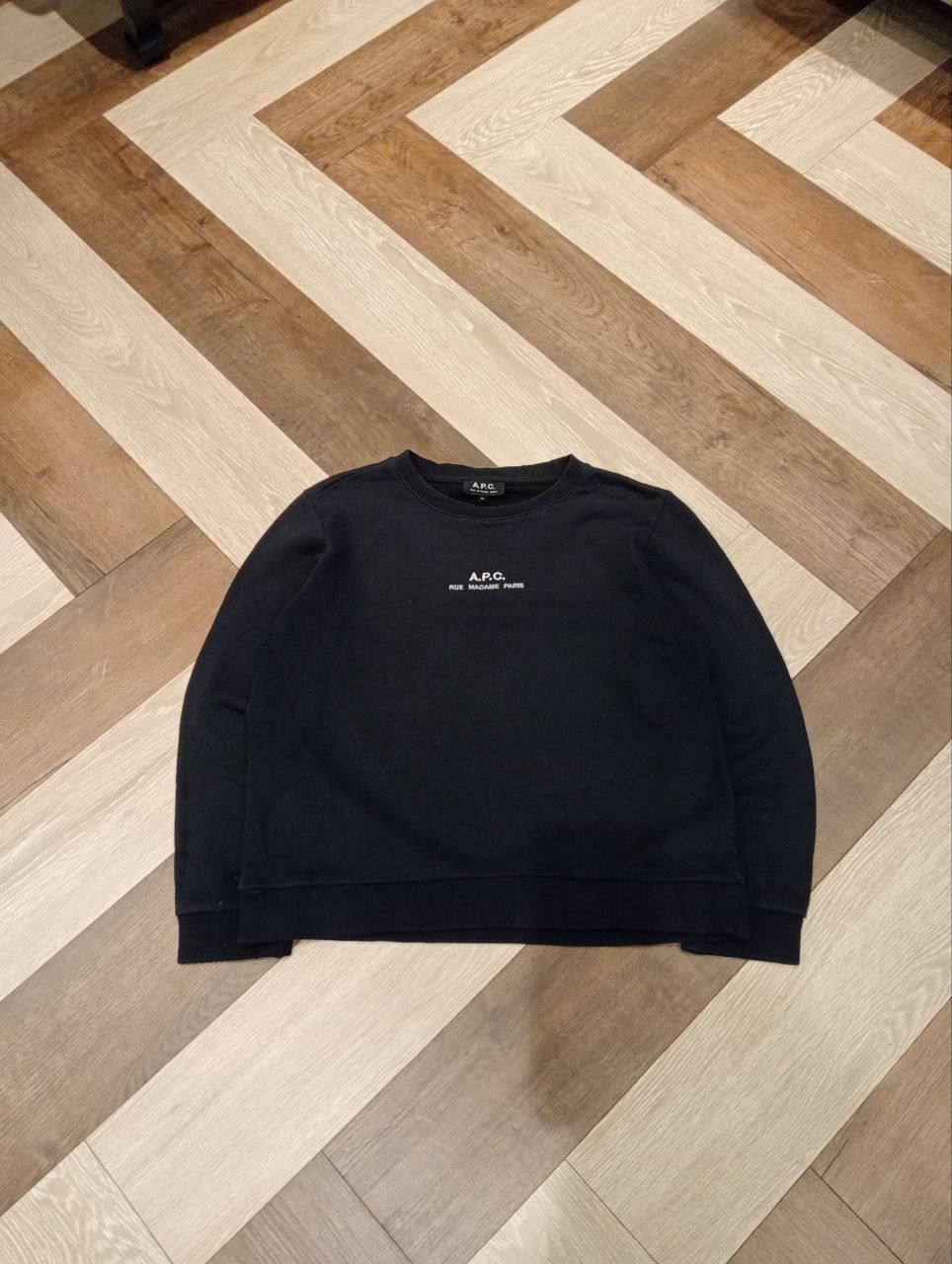 A.P.C RUE MADAME PARIS CROPPED CREWNECK - SIZE M