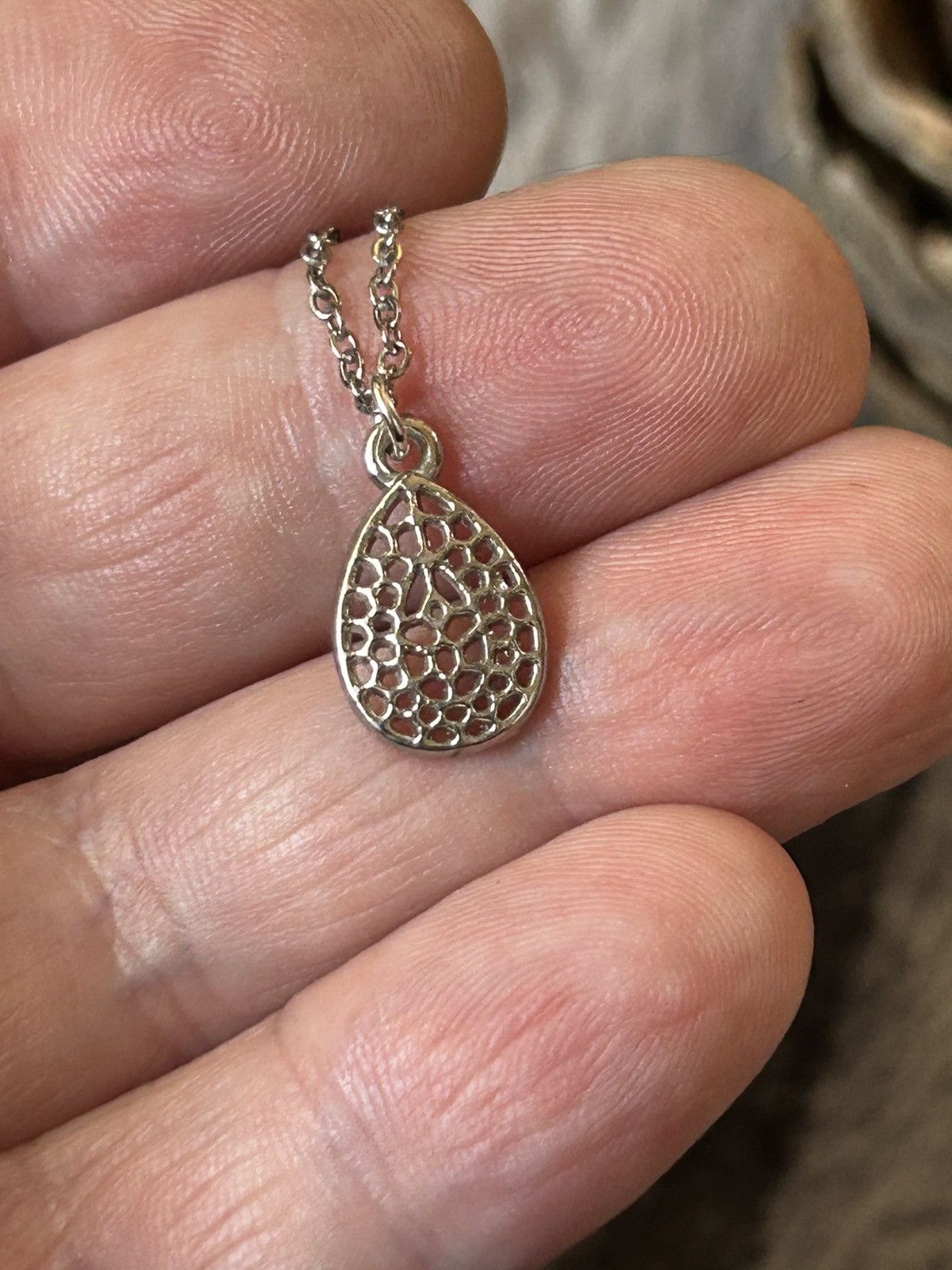 Handmade Handcrafted vintage filigree raindrop pendant necklace Size ONE SIZE - 5 Thumbnail