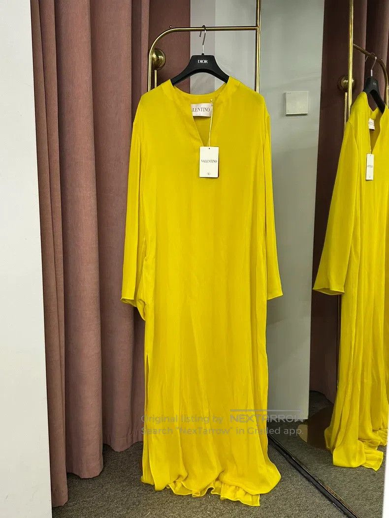 Valentino Valentino Yellow dress Size L / US 10 / IT 46 - 1 Thumbnail