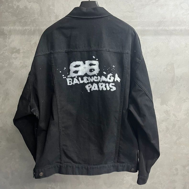 Balenciaga Balenciaga latest black solid color printed lapel single br Size US M / EU 48-50 / 2 - 5 Thumbnail