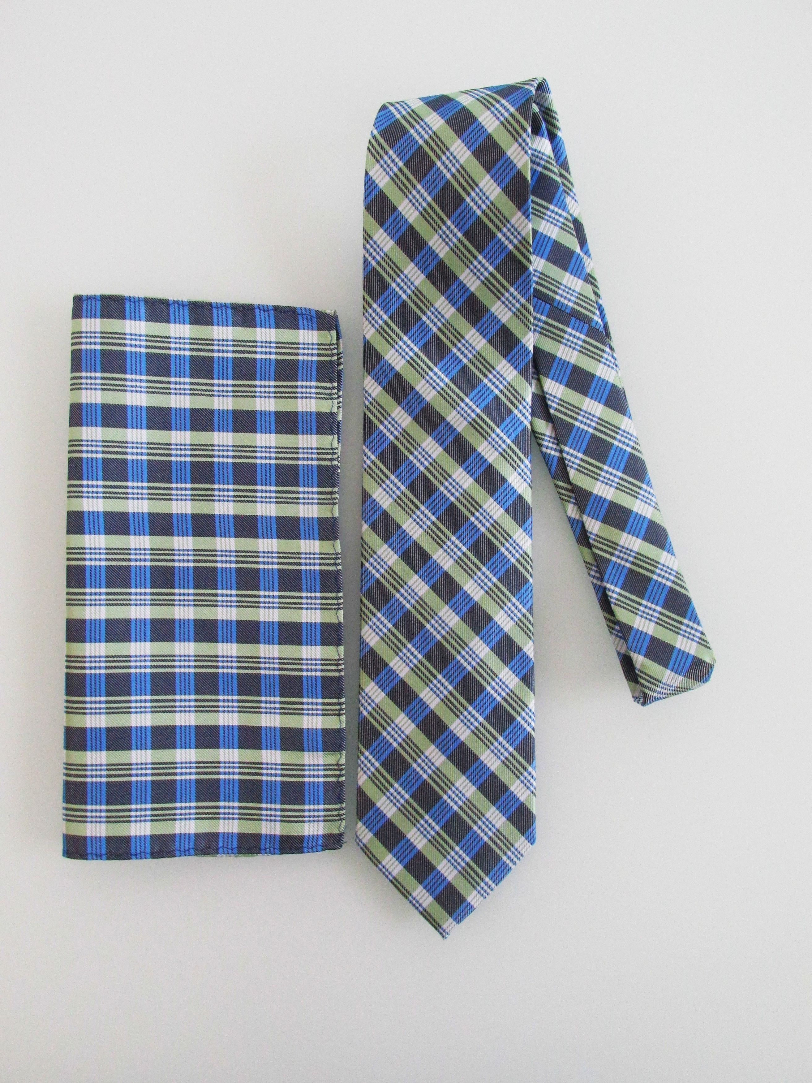 Alexander Julian Alexander Julian (NWOT) Men's Tie & Pocket Square Set Size ONE SIZE - 1 Thumbnail
