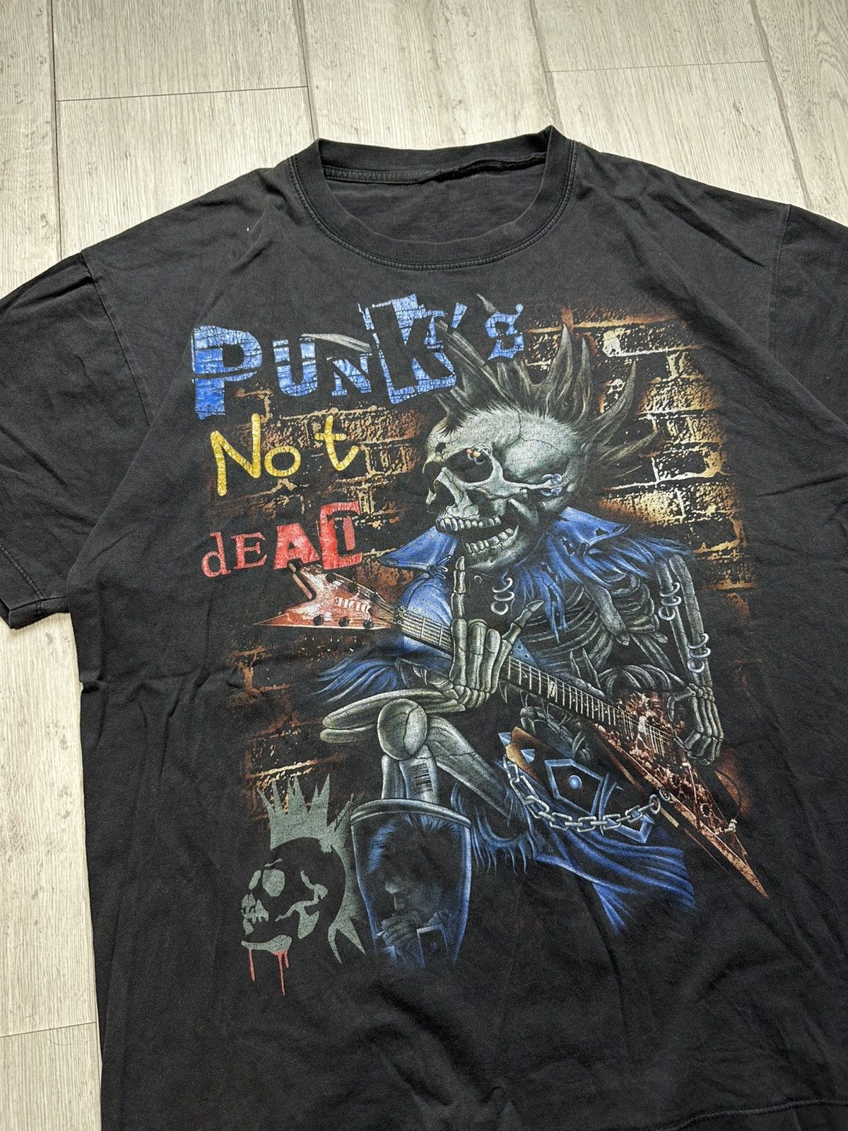 Band Tees Vintage Punk’s Not Dead Band Rock Tee Size US M / EU 48-50 / 2 - 2 Thumbnail