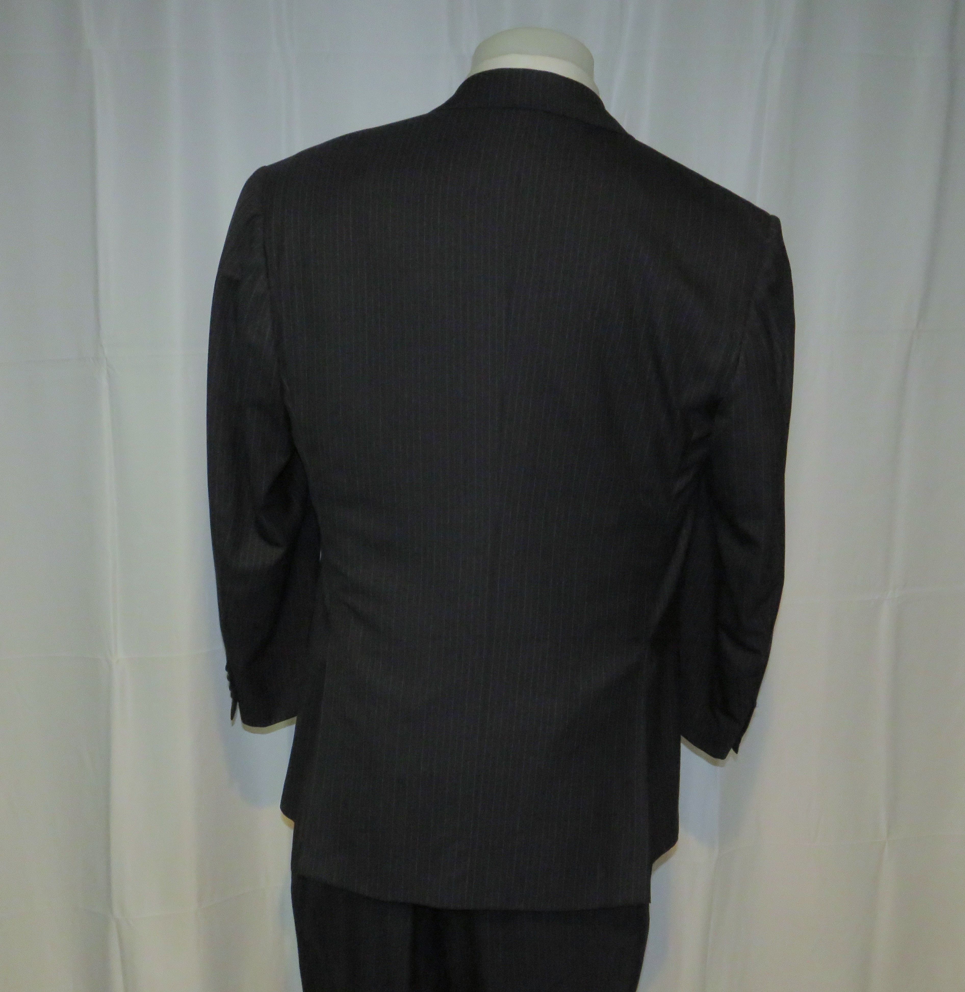 Kiton Super 180 Navy Striped Hand Made Three Button Suit 46S Size 46S - 10 Thumbnail