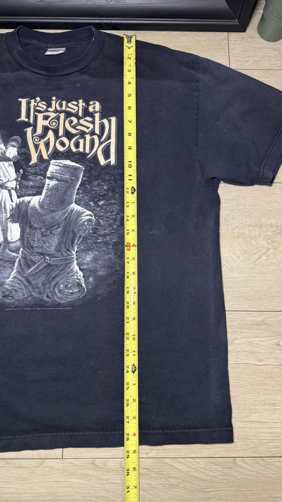 Other Y2K 2005 Monty Python & The Holy Grail Movie Promotion Shirt Size US XL / EU 56 / 4 - 4 Thumbnail