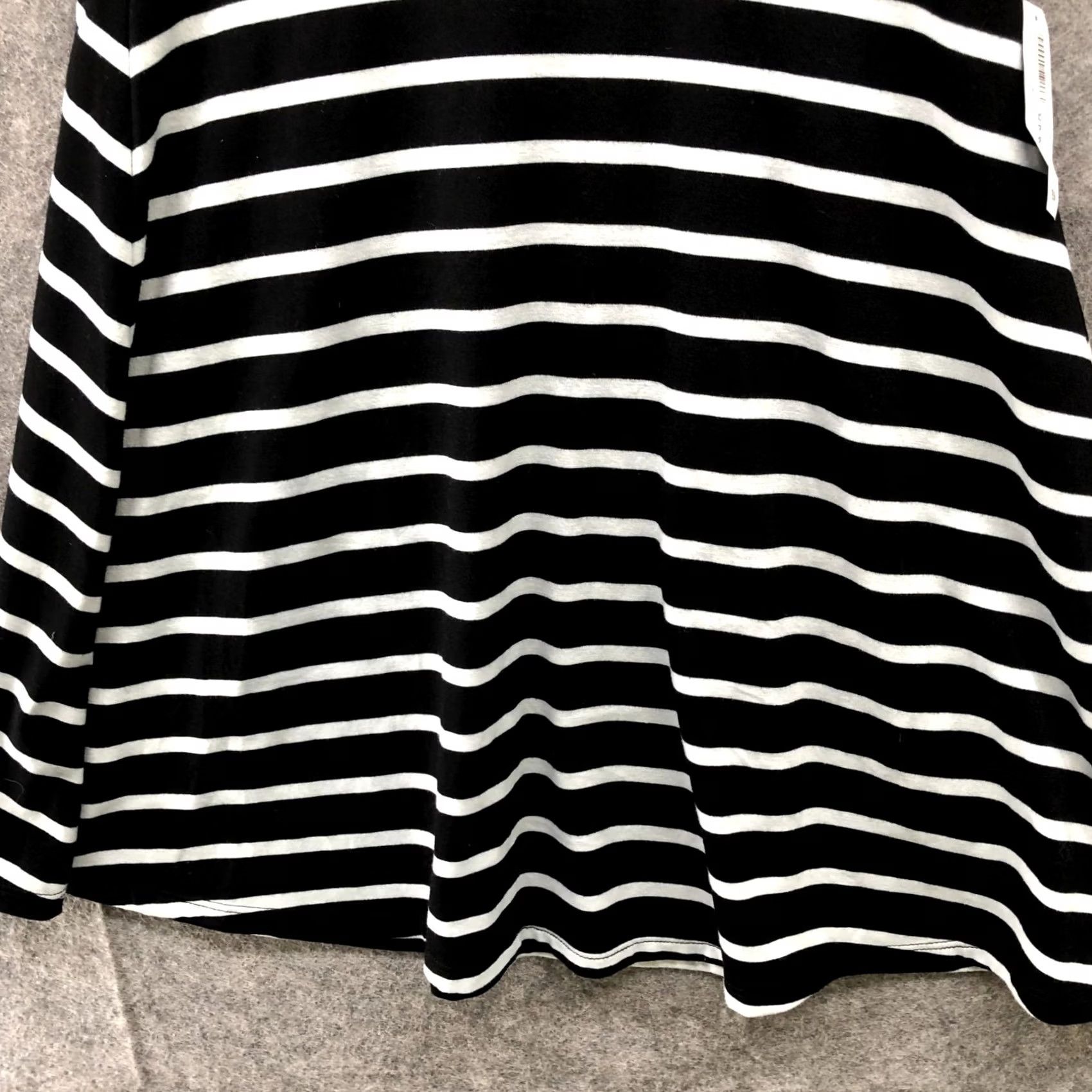 Old Navy NWT Old Navy Skirt XS Black White Stripe Pull On Flare Short A-Line Womens Size 26" / US 2 / IT 38 - 4 Thumbnail