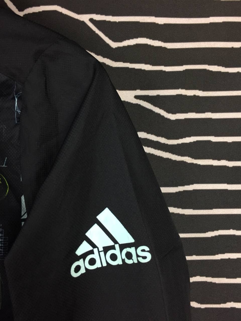 Adidas Adidas Black Tokyo Running Graphic Windbreaker Jacket Hooded Size US S / EU 44-46 / 1 - 5 Thumbnail