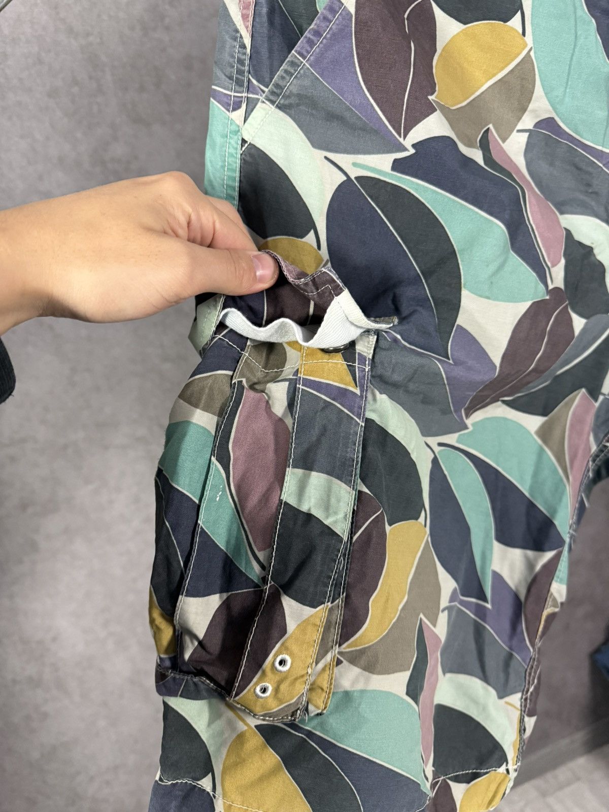 Paul Smith Paul Smith vintage designer crazy nylon cargo shorts Size US 32 / EU 48 - 7 Thumbnail