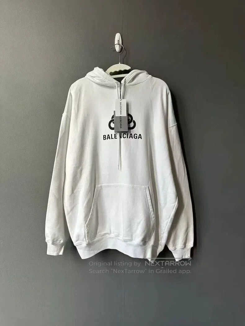 Balenciaga Balenciaga Lock Buckle Hoodie. Size US S / EU 44-46 / 1 - 1 Thumbnail