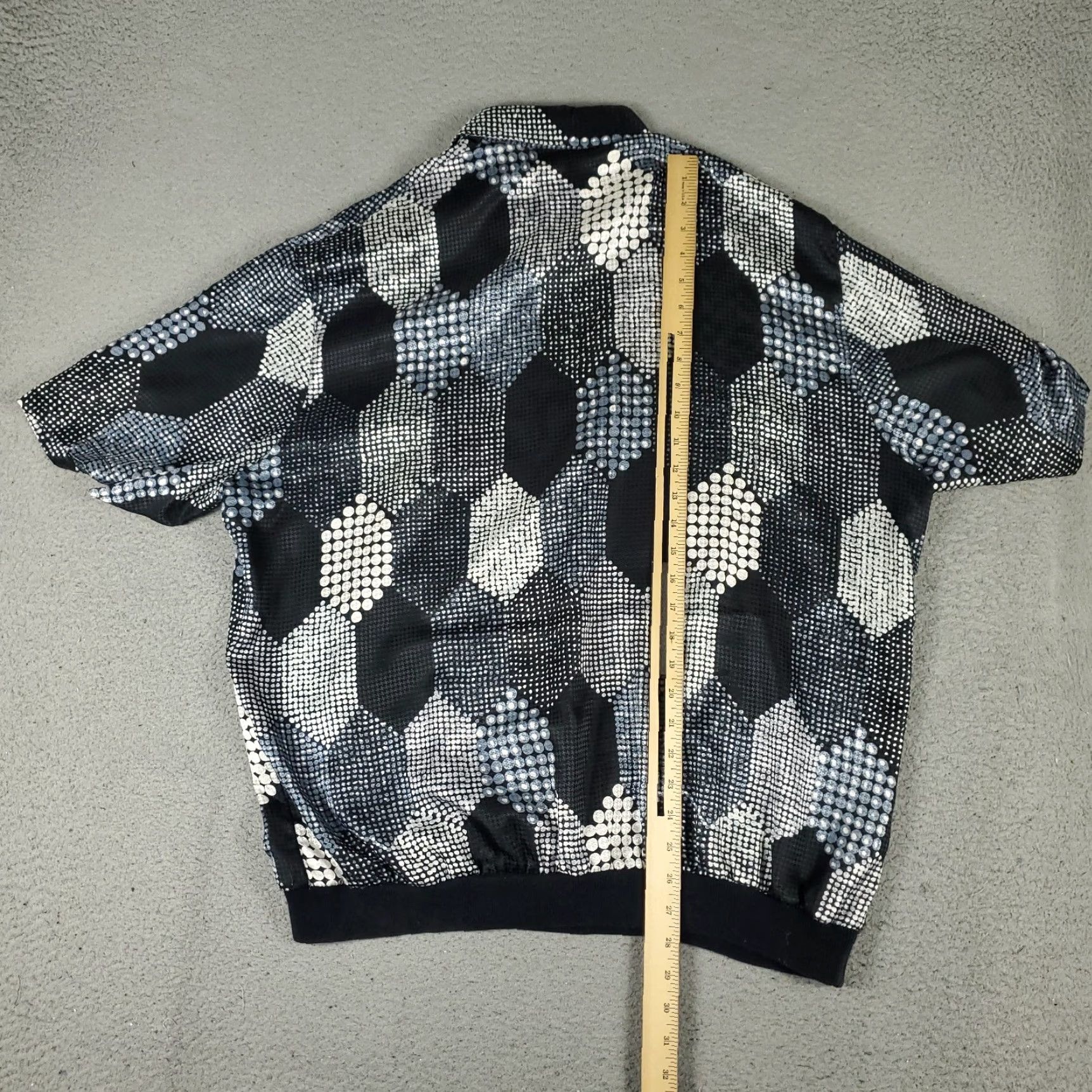 Vintage VINTAGE Alan Stuart Polo Shirt Mens XL Black Geometric Short Sleeve Button Collared Logo Modern Retro Classic Preppy Size US XL / EU 56 / 4 - 4 Thumbnail