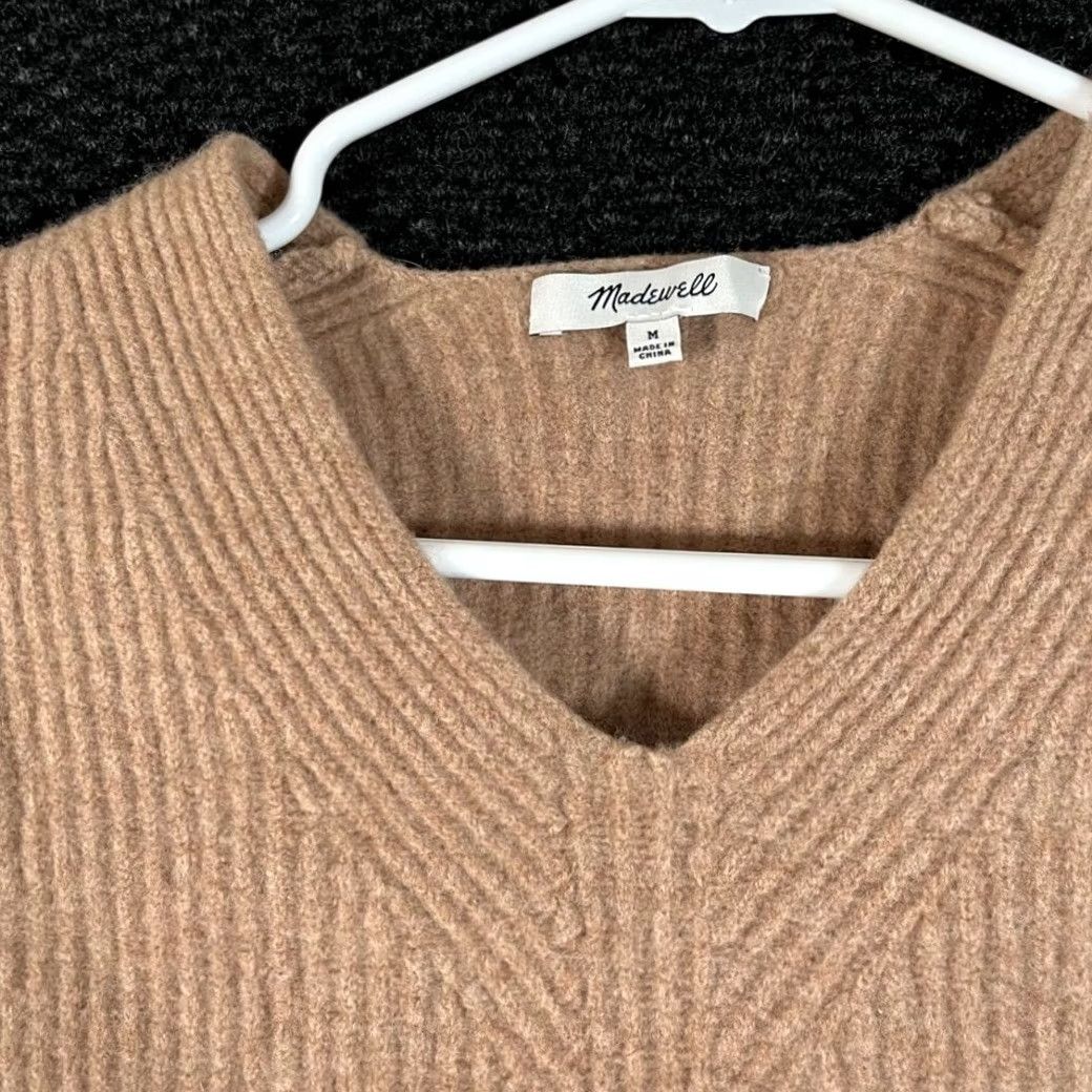 Madewell Madewell Womens Sweater Tan Beige V-Neck Pullover Size Medium M73 Size M / US 6-8 / IT 42-44 - 2 Thumbnail