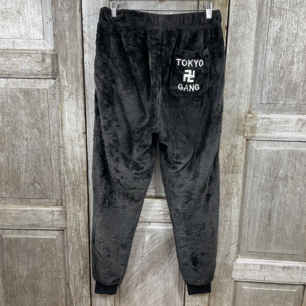 Japanese Brand Vintage Tokyo Revengers Gang Fleece Pants Size US 31 - 2 Thumbnail
