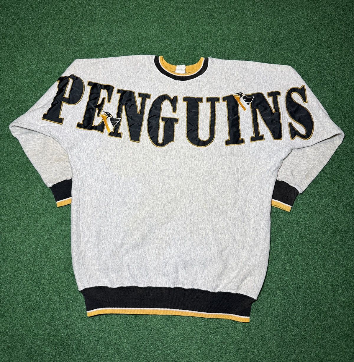 Vintage Vtg 90s Pittsburgh Penguins RARE Spellout XXL Sweatshirt Size US XXL / EU 58 / 5 - 1 Thumbnail