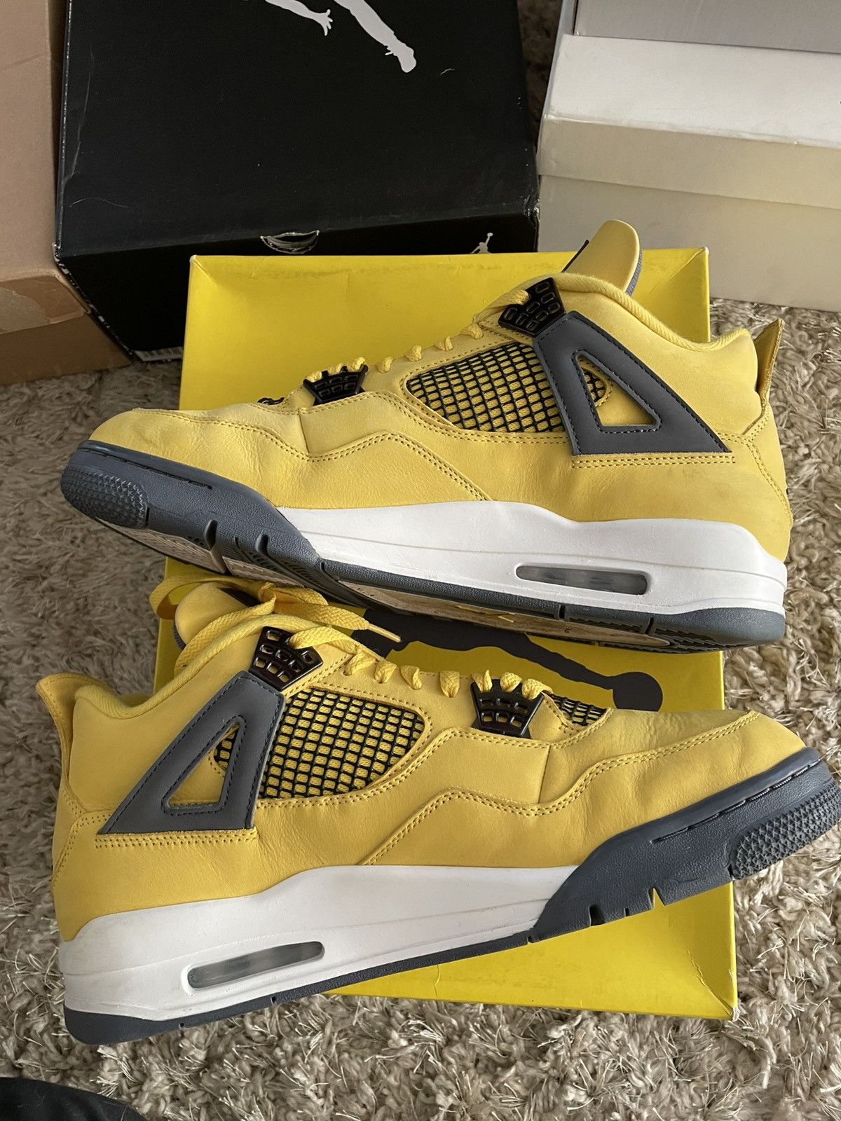 Jordan Brand Jordan 4 Lightning Size US 12 / EU 45 - 3 Thumbnail
