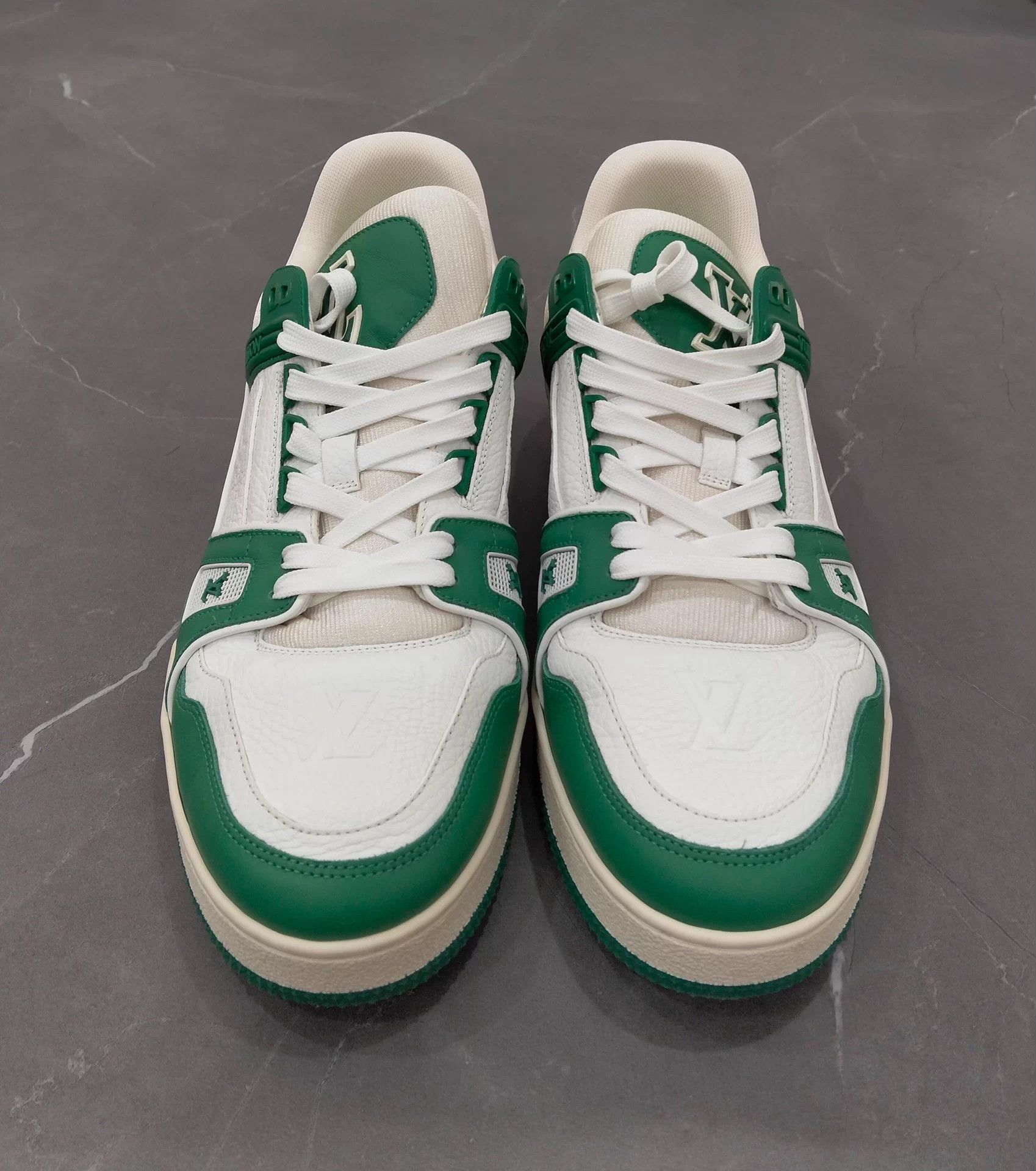Louis Vuitton LV Trainer 42 (22) Size US 9 / EU 42 - 4 Thumbnail
