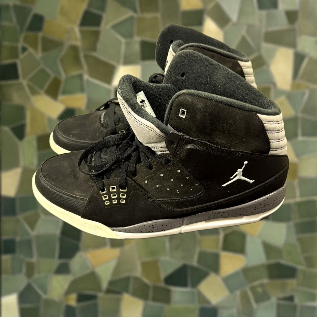 Jordan Brand Jordan Shoes Mens Size 11.5 Black Gray Mid Top Basketball Sneakers 538698-003 Size US L / EU 52-54 / 3 - 1 Thumbnail