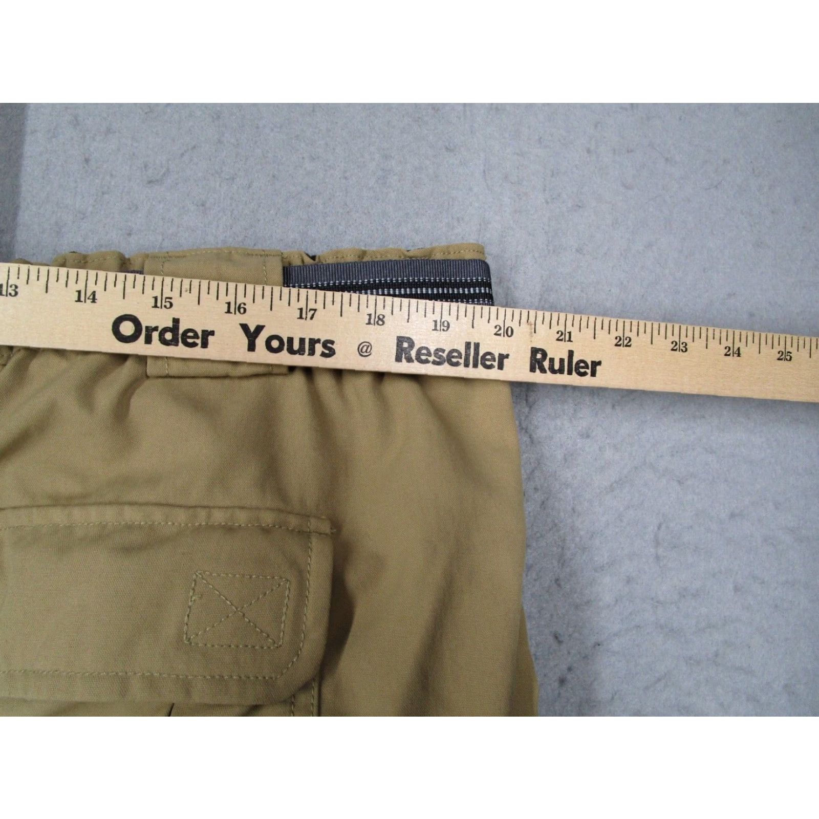 Vintage VINTAGE Duluth Men's Cargo Shorts 2XL Beige Microfiber Belted 9" Outdoor Travel Workwear Size US 39 - 6 Thumbnail