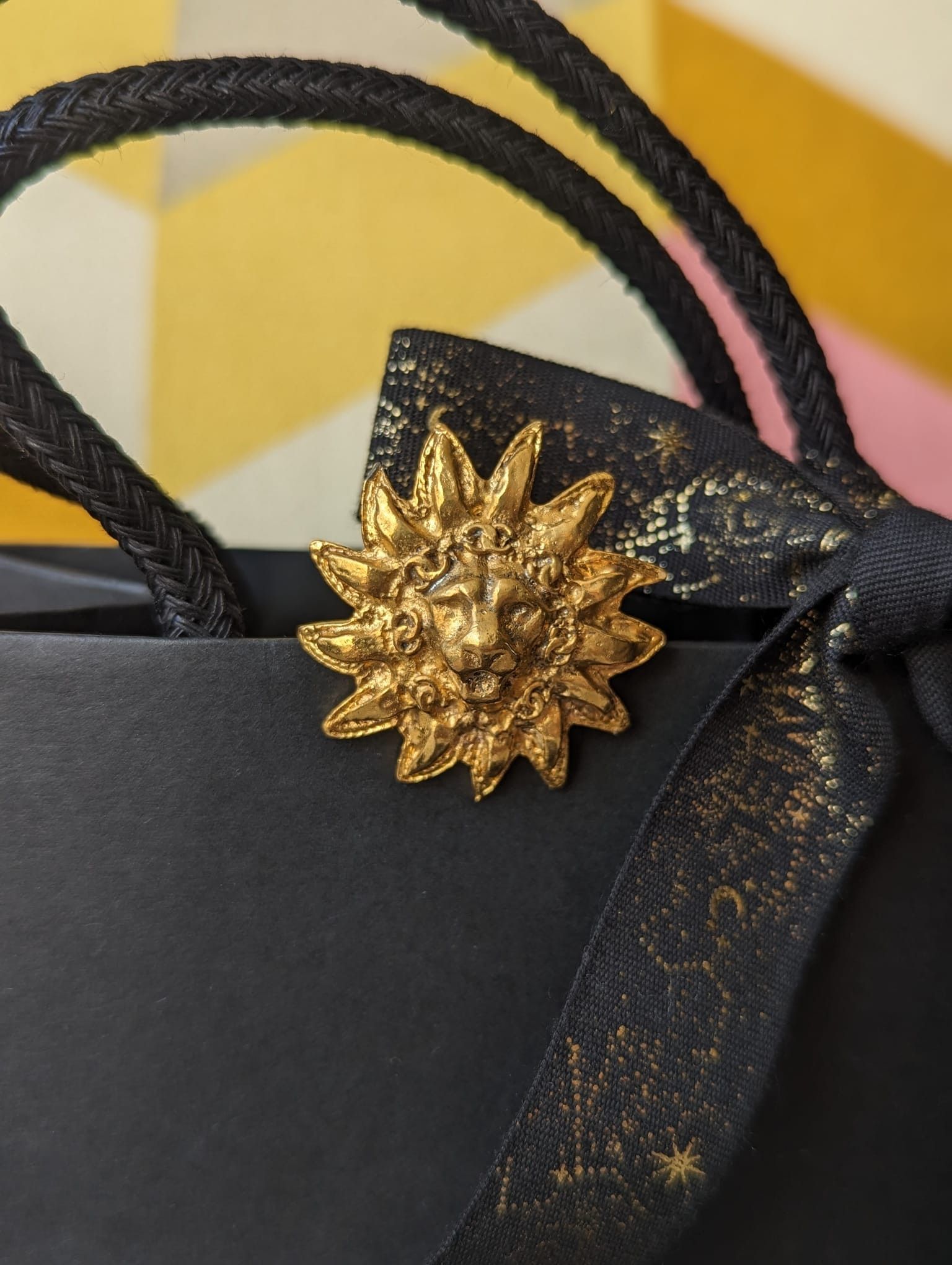 Chanel Chanel CC Logo Vintage Lion Brooch Pin RARE with box Size ONE SIZE - 3 Thumbnail