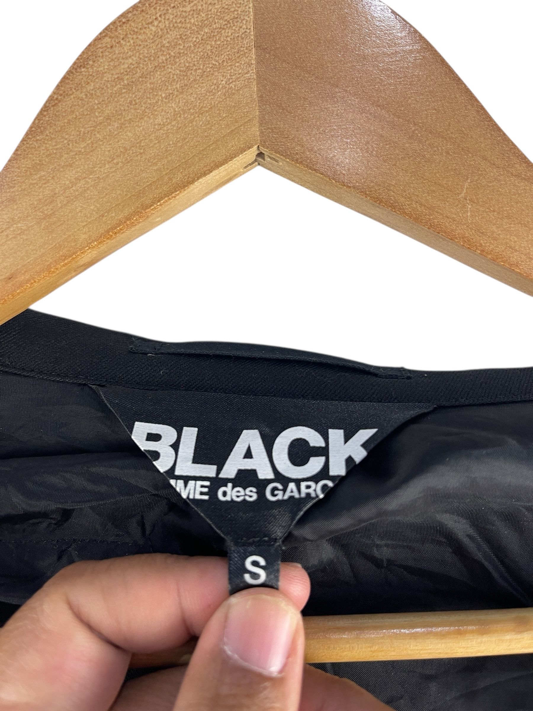 Comme des Garcons CDG BLACK Curved Panel Wool Blazer Japanese Avant Tailoring Size S / US 4 / IT 40 - 13 Thumbnail