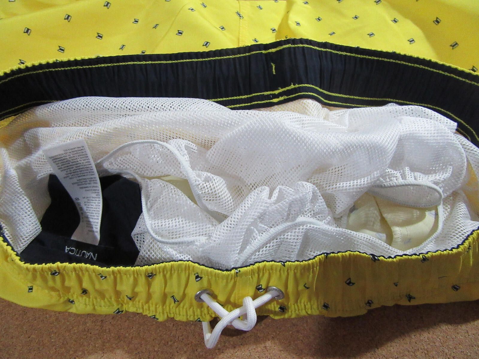 Nautica Nautica All Over Flag Logo Mens Swim Trunks XL NWT Size US 36 / EU 52 - 3 Thumbnail