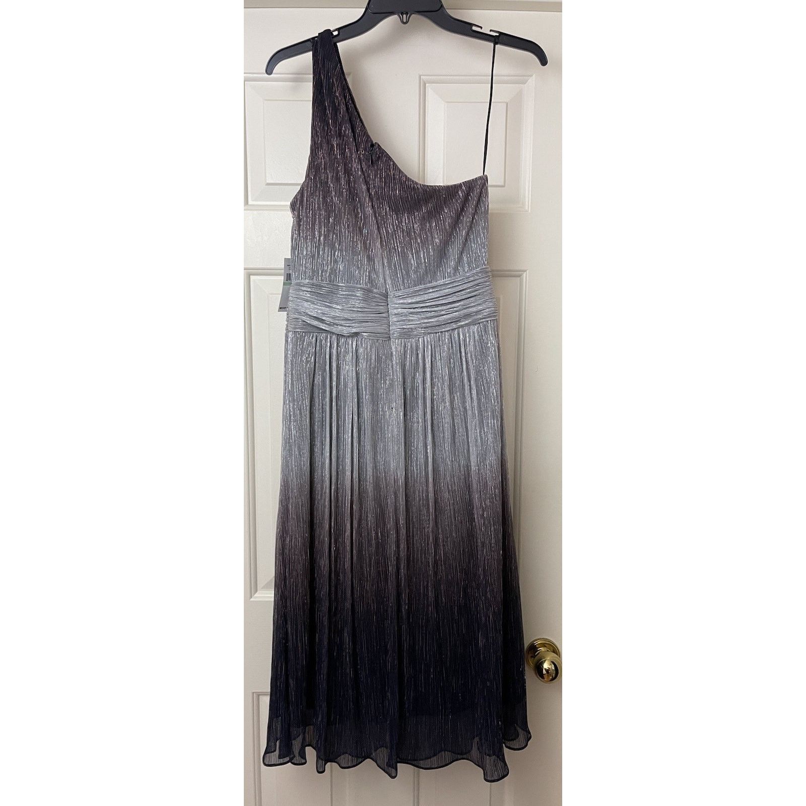 Ignite Evenings Dress Size 8 Ombre Metallic Sleeveless