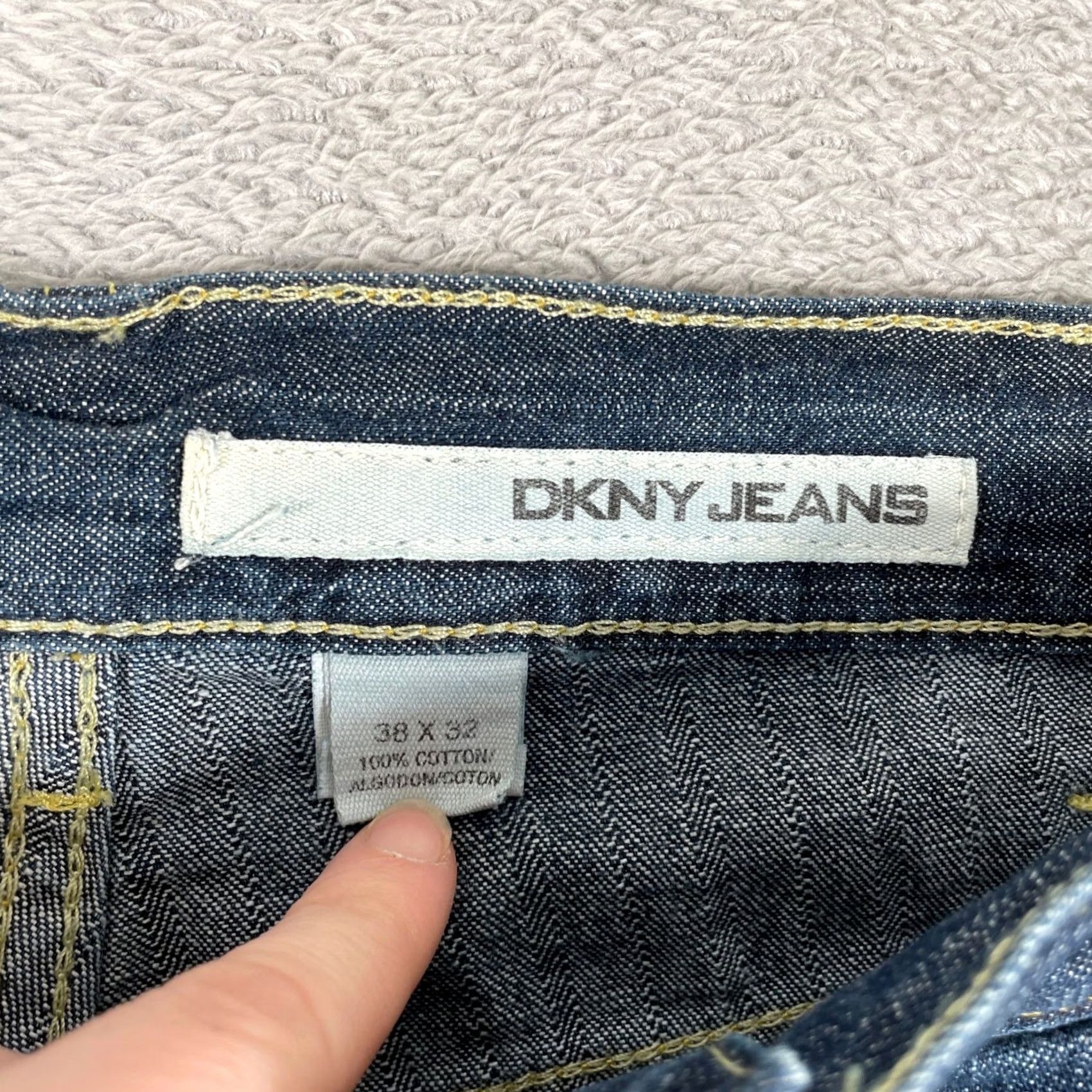DKNY VINTAGE DKNY Jeans Denim Pants 38x33 Blue Relaxed Straight Leg Baggy Y2K Skater Mens Jeans 38 Blue Straight Baggy Size US 38 / EU 54 - 4 Thumbnail