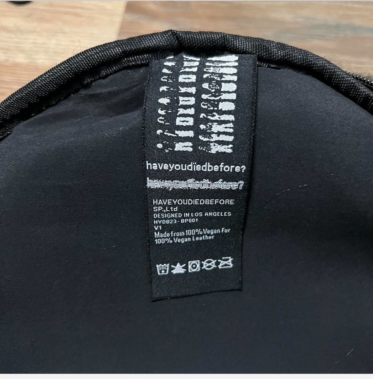 Japanese Brand NIGHTCRAWLER BATPACK/BOOKBAG/ HAVE YOU DIED BEFORE Size ONE SIZE - 3 Thumbnail