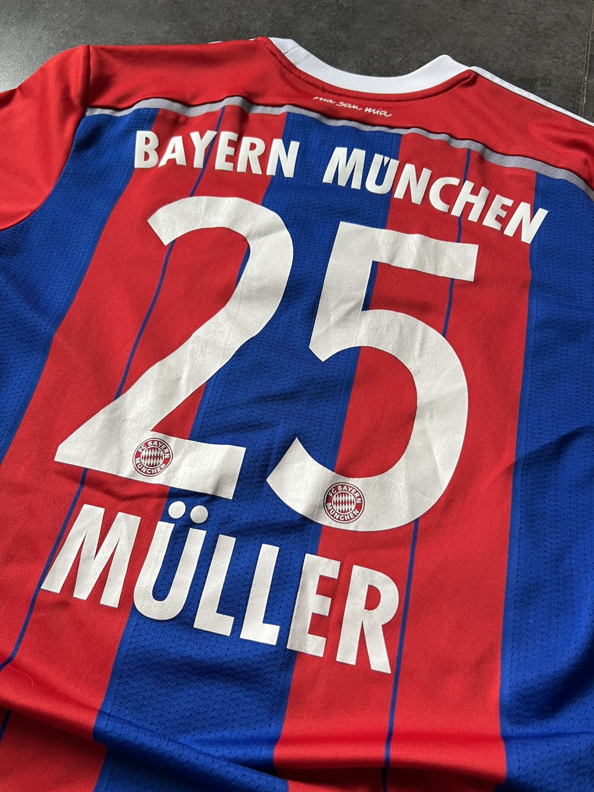 Adidas Bayern Munchen 14/15 Müller jersey Size US L / EU 52-54 / 3 - 9 Thumbnail