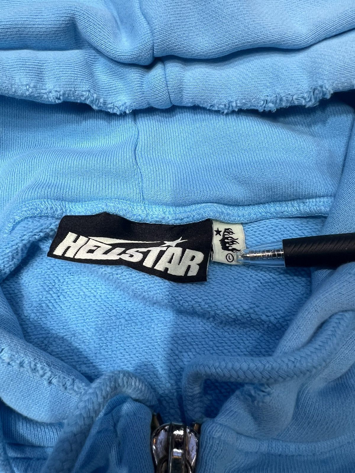 HELLSTAR HELLSTAR “STUDIOS” ZIP UP HOODIE - SIZE LARGE