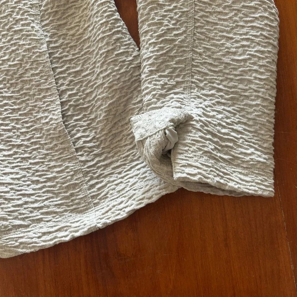 Eileen Fisher Eileen Fisher Cream Textured Three-Button Blazer Size L / US 10 / IT 46 - 2 Thumbnail
