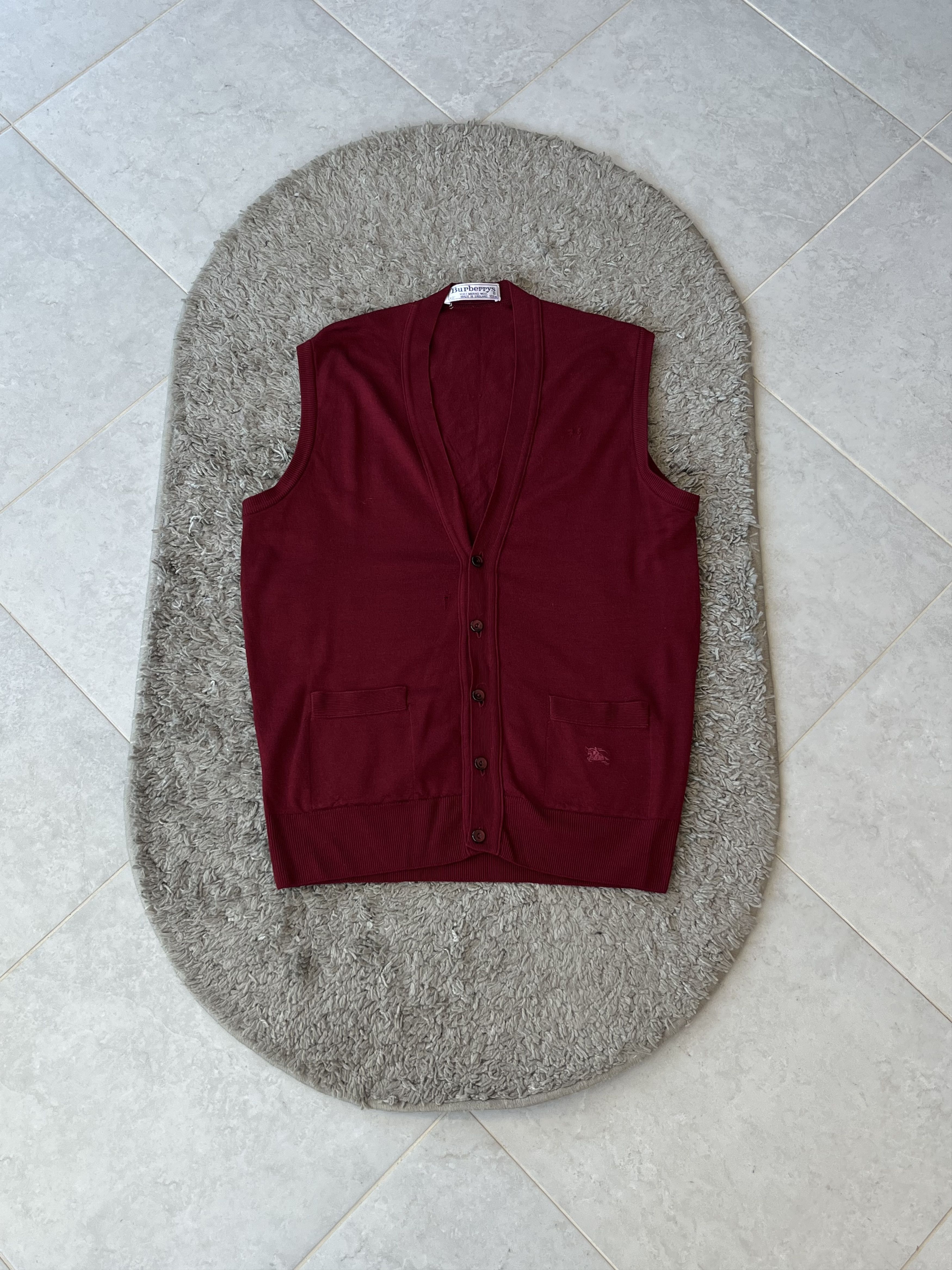 Burberry BURBERRYS Vintage Isle V-Neck Cardigan Vest MADE IN ENGLAND Size US M / EU 48-50 / 2 - 1 Thumbnail