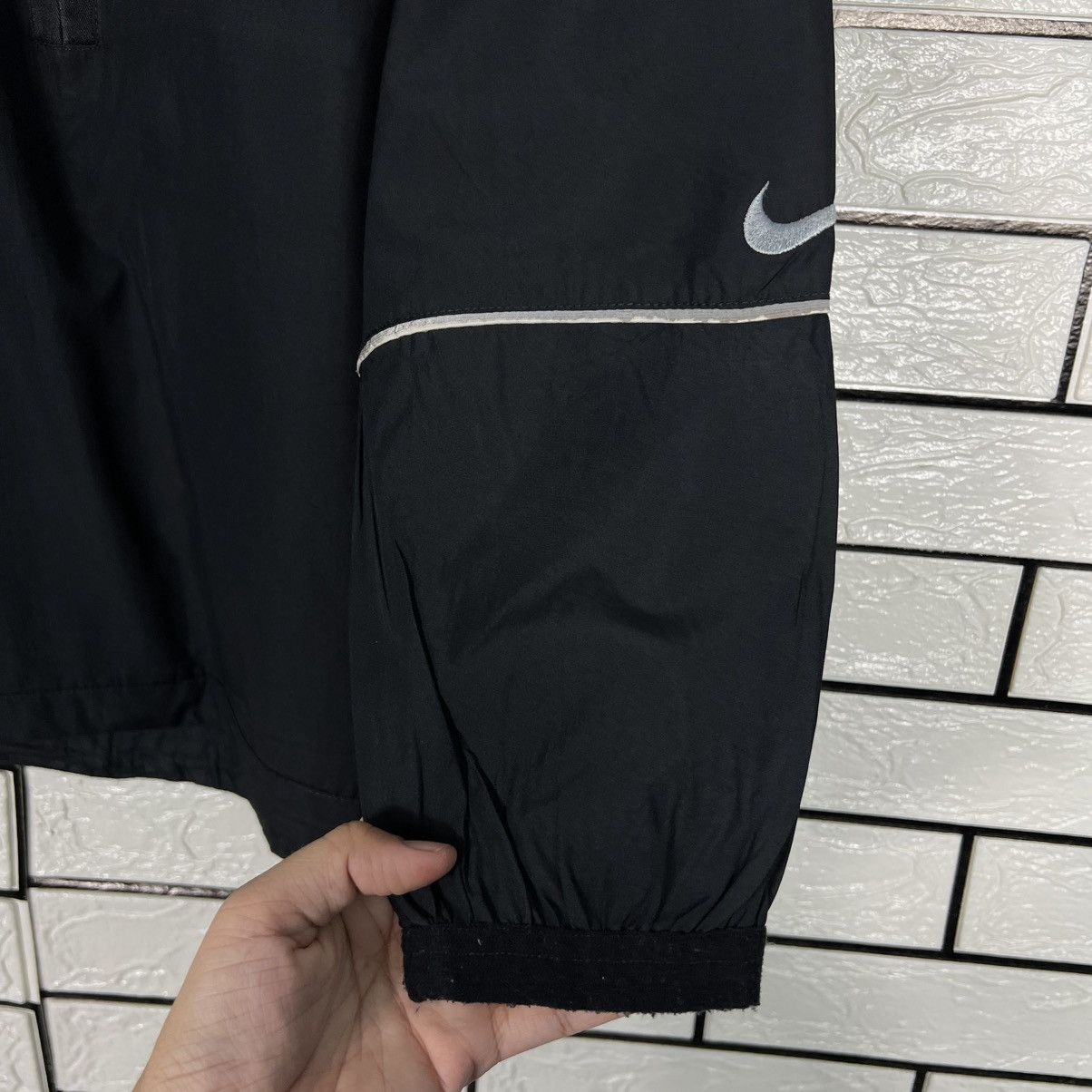 Nike Vintage NIKE Center Logo Half Zipper Light Jacket #4110-C187 Size US M / EU 48-50 / 2 - 9 Thumbnail