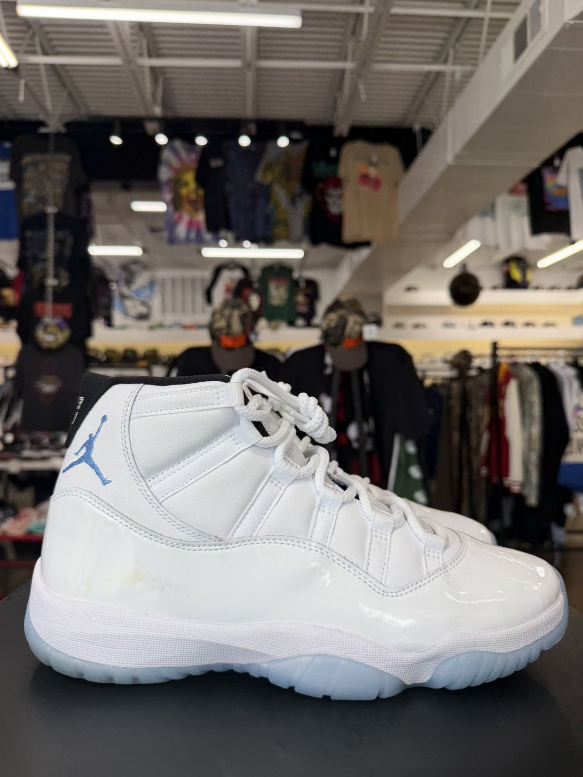 Jordan Brand Jordan 11 Legend Blue Colombia Size 10 (2024) Size US 10 / EU 43 - 6 Thumbnail