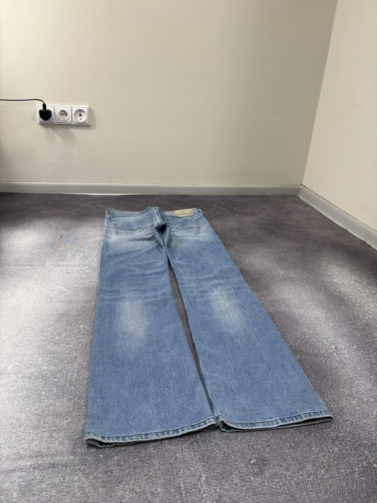 Diesel Diesel Zatiny Regular Bootcut NWT Men’s Blue Denim Jeans Size US 28 / EU 44 - 15 Thumbnail