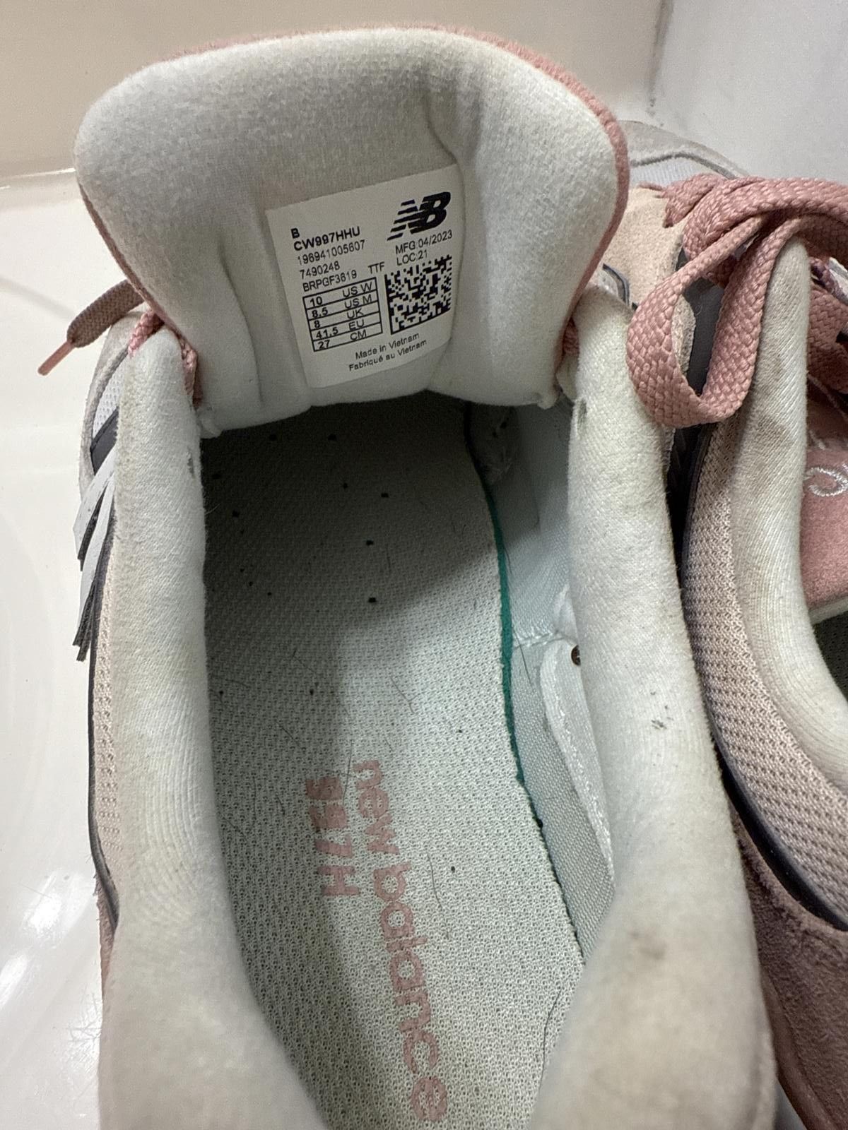 New Balance New Balance Men's Sneakers in Pink, Gray, and Black Size US 9 / EU 42 - 4 Thumbnail