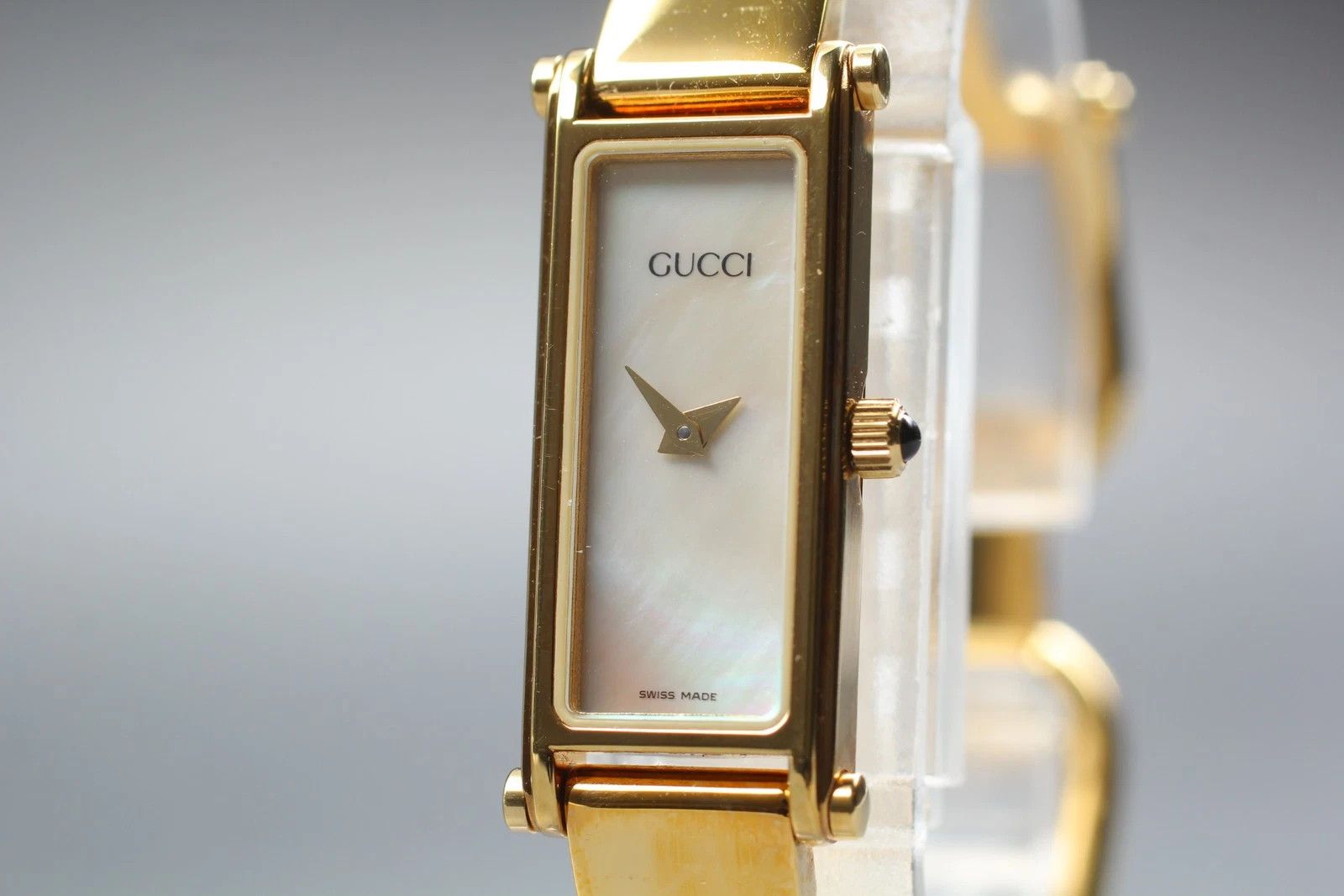 [Near MINT] Gucci 1500 Women's Quartz Watch Bangle Swiss