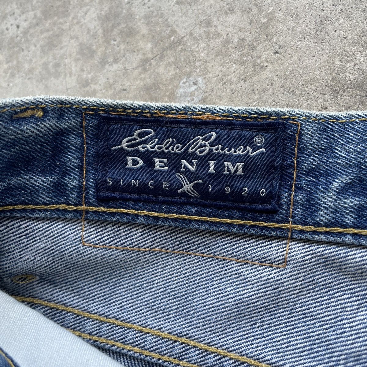 Eddie Bauer × Jean Vintage Eddie Bauer Faded Baggy Denim Jeans Pants W37x30 Size US 37 - 7 Thumbnail