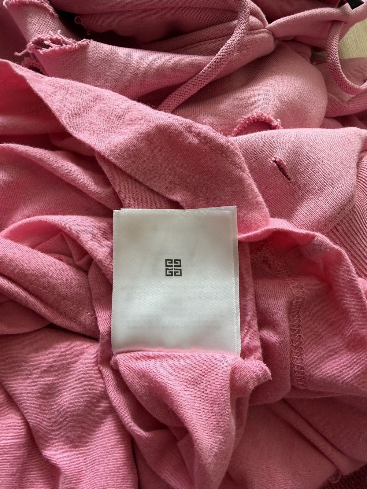 Givenchy Givenchy Pink Distressed Logo Hoodie Size L Size US L / EU 52-54 / 3 - 6 Thumbnail