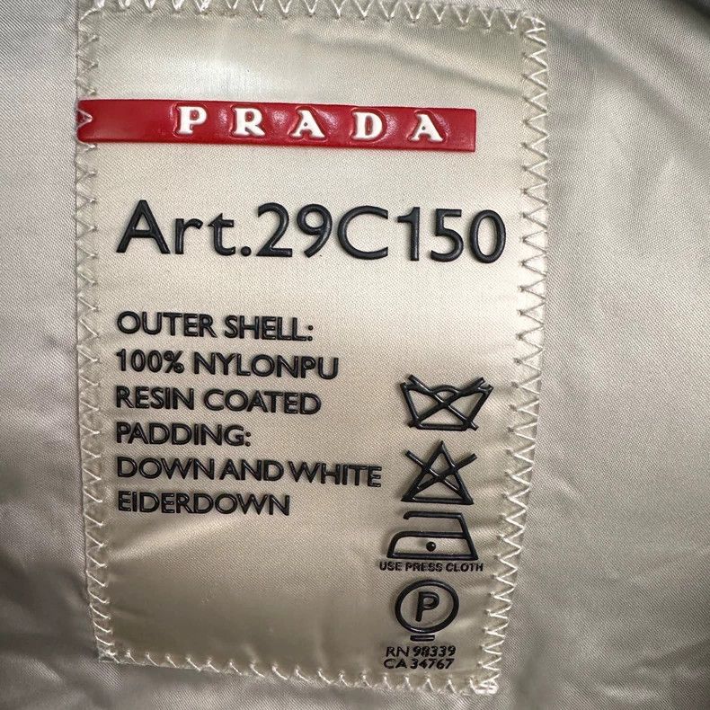 Prada Prada Classic iron brand long triangle logo down jacket 250 Size XS / US 0-2 / IT 36-38 - 4 Thumbnail