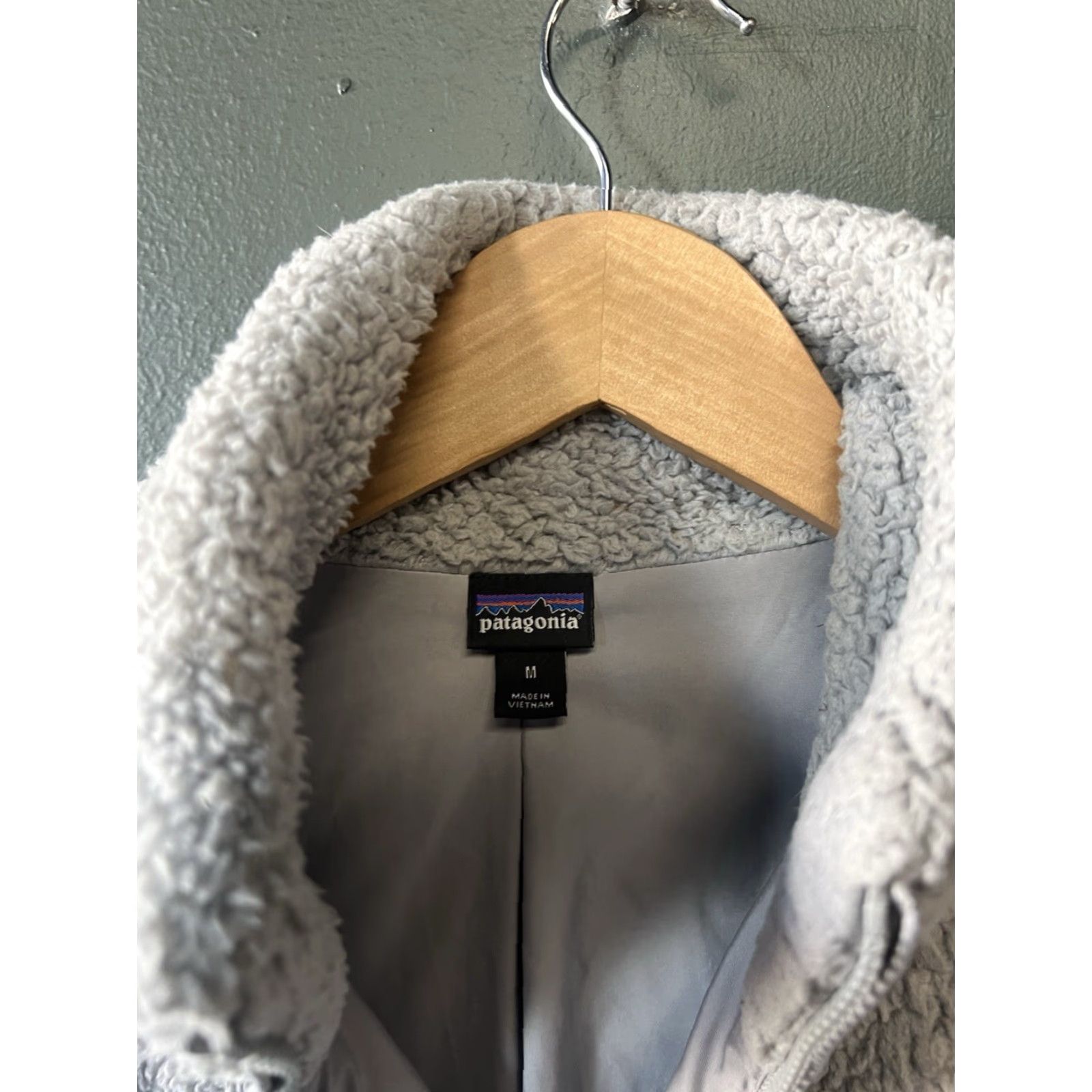 Patagonia Patagonia Womens Gray Full Zip Sleeveless Fleece Vest Size Medium Size M / US 6-8 / IT 42-44 - 3 Thumbnail