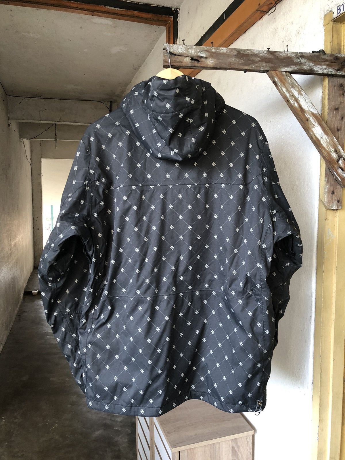 Sports Specialties Rare❗️DC 5000 Series Exotec Layered Weather Protection Jacket Size US L / EU 52-54 / 3 - 6 Thumbnail