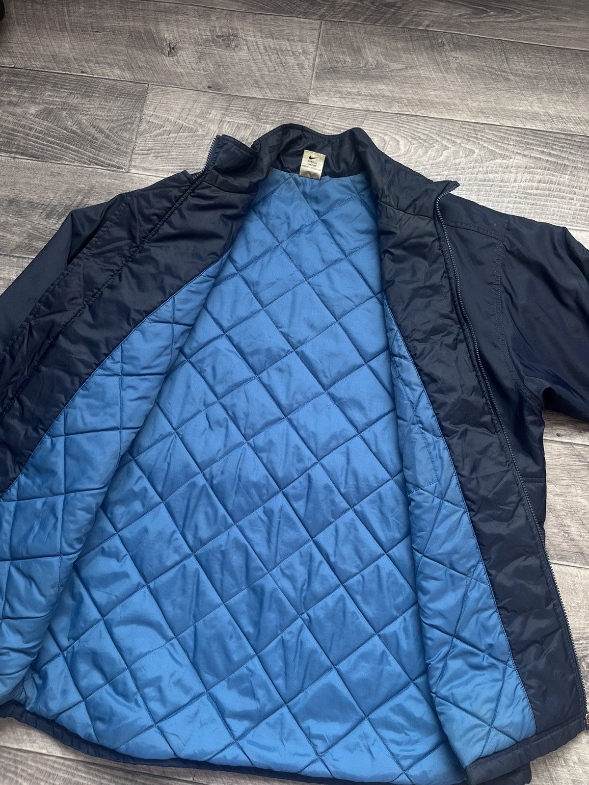 Nike 90s Vintage Nike Down Jacket Big Swoosh Logo Back Rare Size US L / EU 52-54 / 3 - 11 Thumbnail