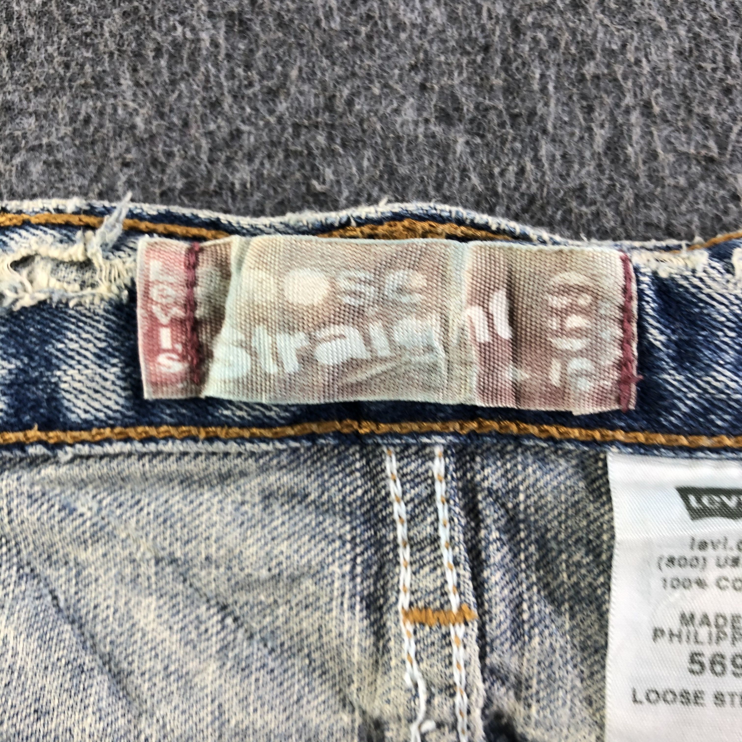 Levi's Vintage Levis 569 Jeans-J4259 Size US 35 - 11 Thumbnail