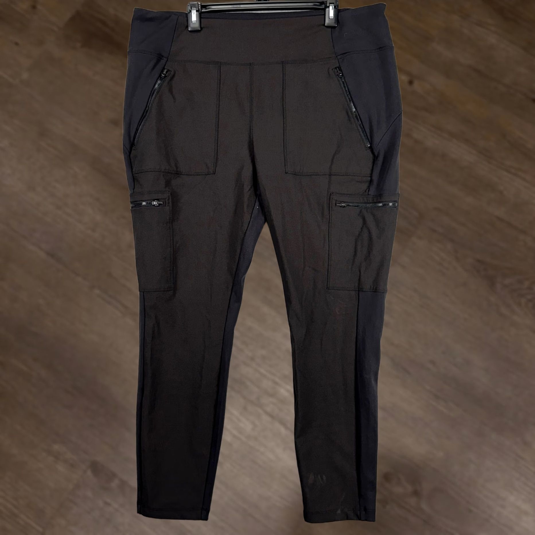 Athleta Athleta Women Hybrid Cargo Legging Pants 22 Gray Pockets Nylon Stretch NEW Size 40" / US 18 - 1 Thumbnail