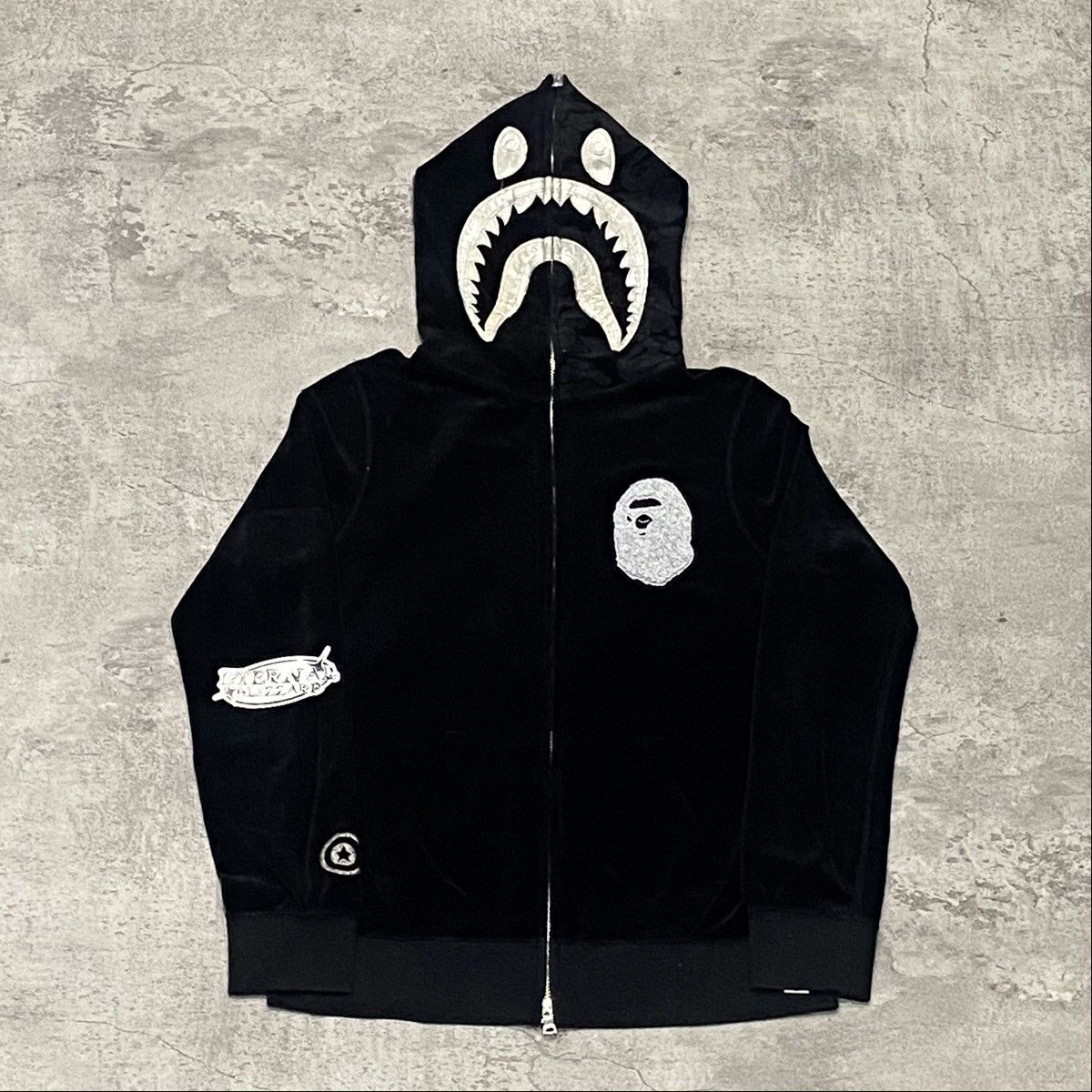 Bape Bape Shark Velour Hoodie Size XS / US 0-2 / IT 36-38 - 1 Thumbnail
