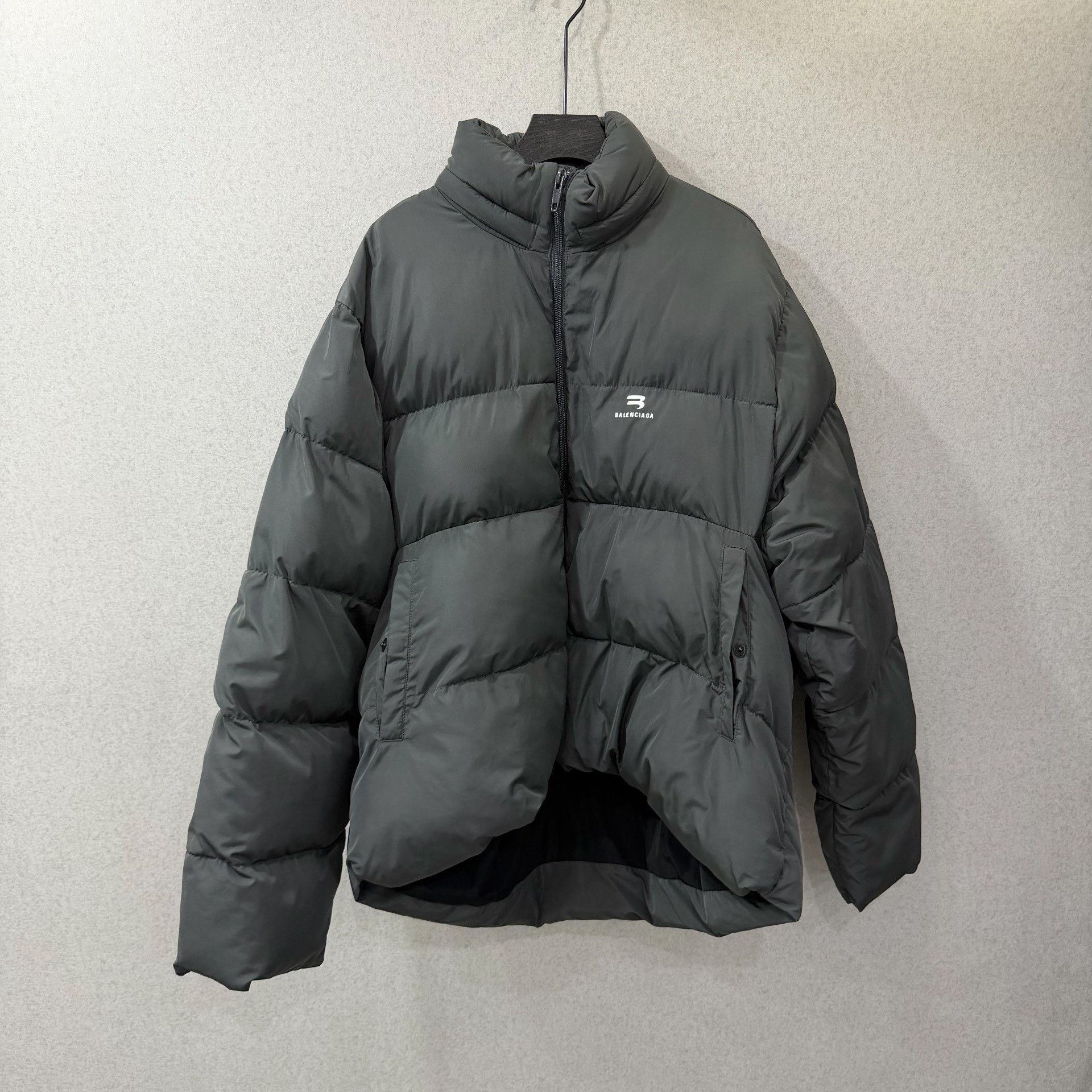 Balenciaga Balenciaga Printed Cotton Heavy Coat m Men Size US M / EU 48-50 / 2 - 1 Thumbnail