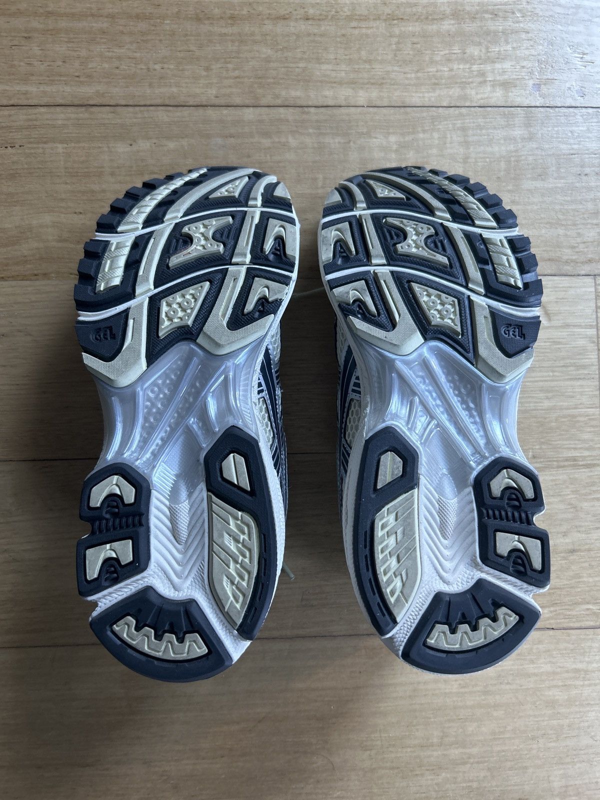 Asics Gel Kayano 14 in Oyster White/Steeple Gray Size US 6.5 / EU 39-40 - 6 Thumbnail