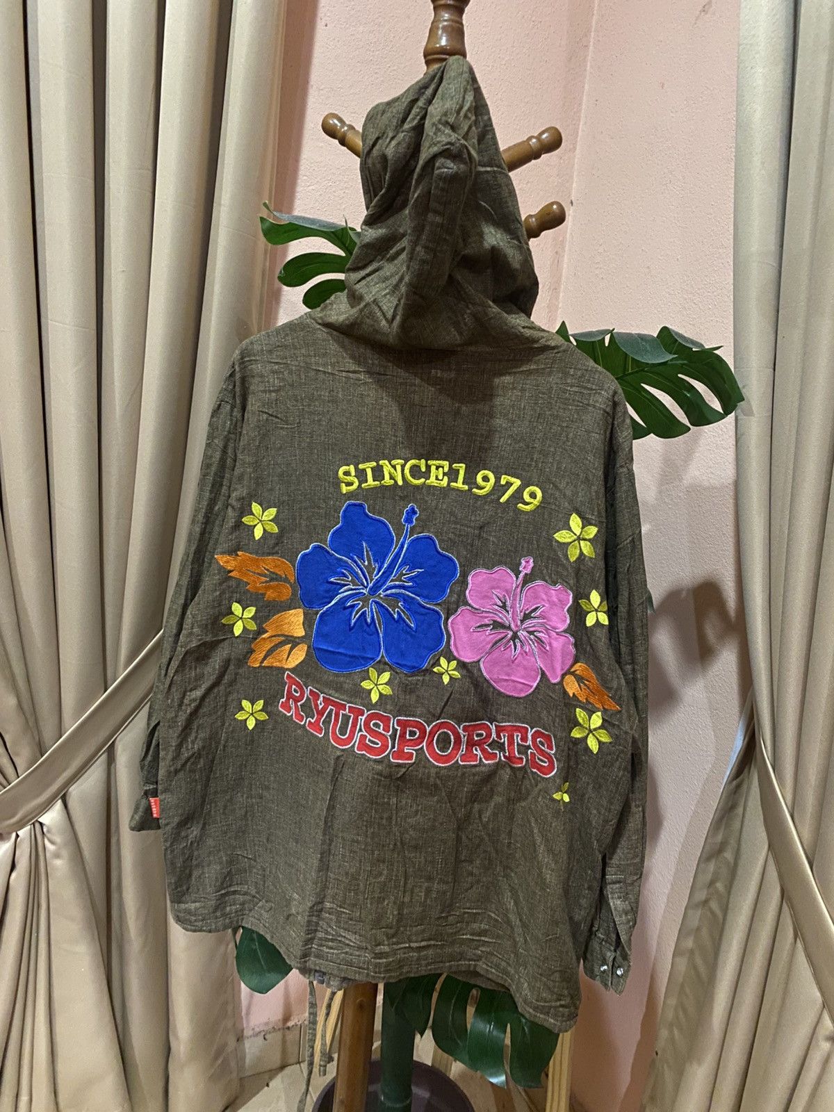 Japanese Brand Vintage Ryu Sports Embroidered Hoodie Jacket Since 1979 Size US L / EU 52-54 / 3 - 8 Thumbnail