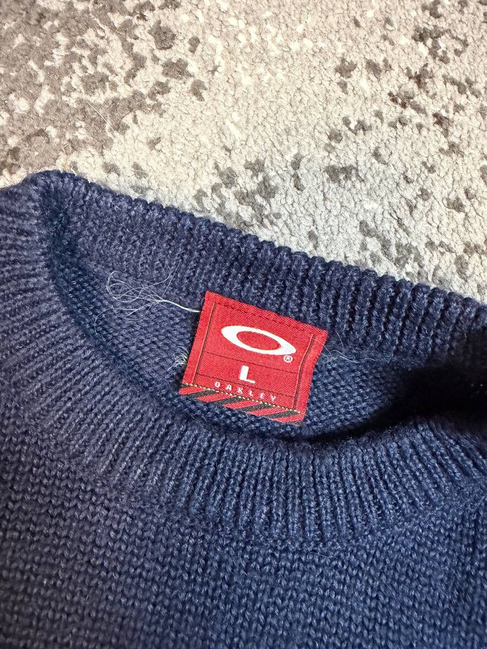 Oakley Vintage y2k Oakley Embroidery Logo Knit Sweater Size US L / EU 52-54 / 3 - 3 Thumbnail